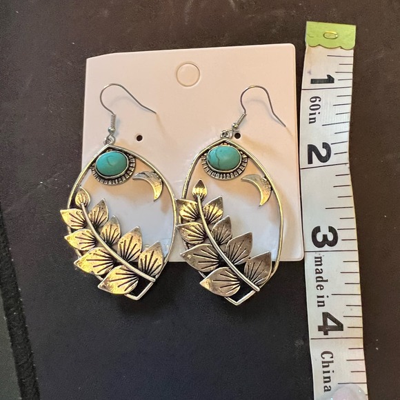 Vintage Style Boho Leaf Inlay Alloy Turquoise Silver Plated Ear Hook - Picture 3 of 4